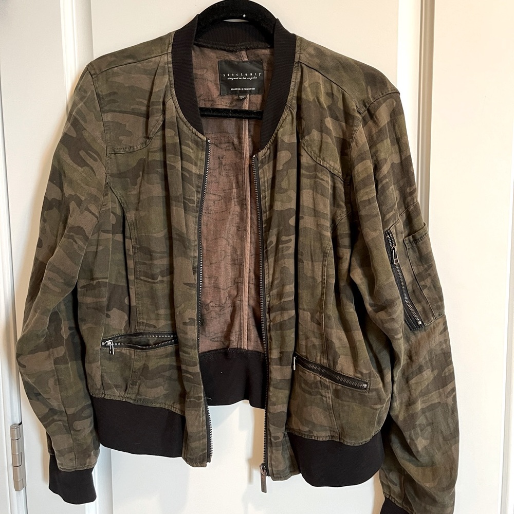Sanctuary camo jacket, size small